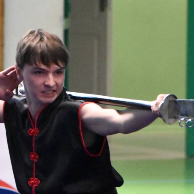 darek halabarda kwadrat - HOME